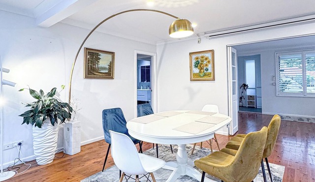 Spacious 4BR Home with Swimming Pool | Free Parking