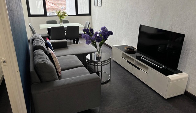 Spacious 4BR Home In The Heart Of Georgetown