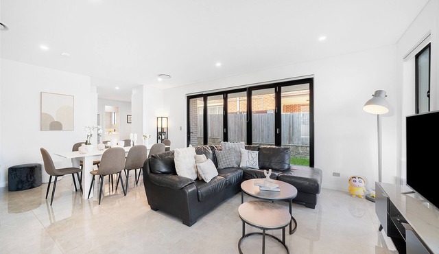 *Spacious 5BR West Ryde Home Parking Perfect for Groups in West Ryde