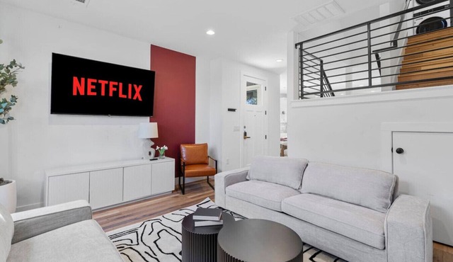 Spacious Austin Home Base| Sleeps 12+ | Near DT in Austin