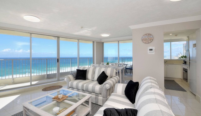 Spectacular luxury beachfront apartment