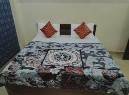 Spot ON HOME 81265 Hotel Sitasmriti