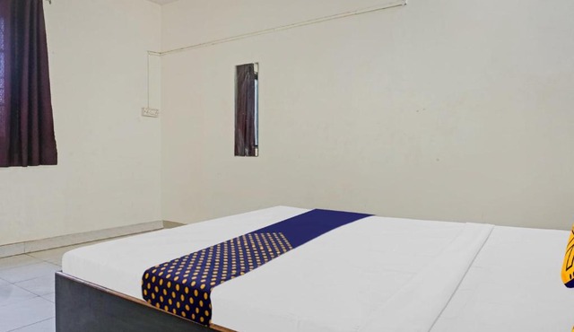 SPOT ON Nisarg Lodging & Boarding