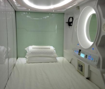 Stay With Me Capsules Hostel