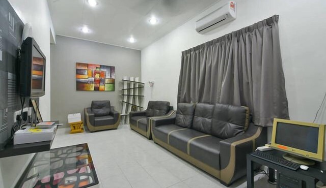 Stay99 House BBQ Facilities (3 Bedrooms)