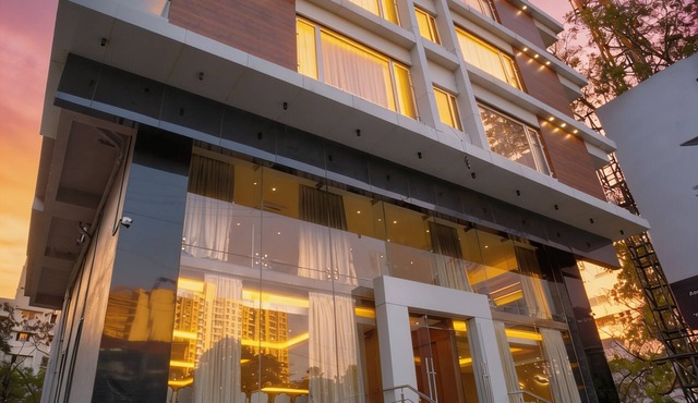 StayBird Capital- Business Hotel
