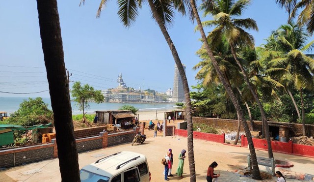 STAYMAKER Murdeshwar Beach House