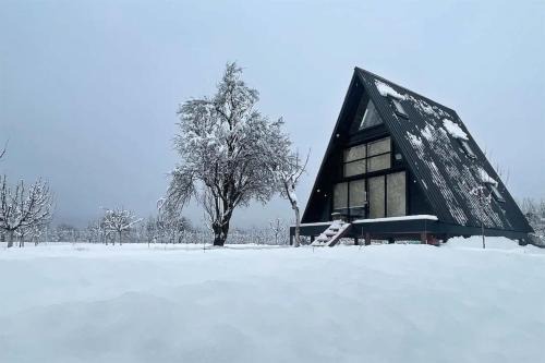 StayVista at The Loft - A-Frame Structure, English Interiors, Bonfire