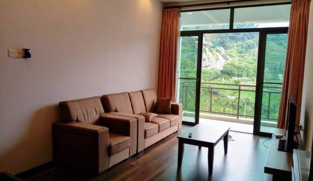 Strategic 3 Bedroom Apartment - 1 min walk to Kea Farm!
