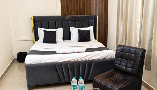 Sudan in hotel zirakpur highway