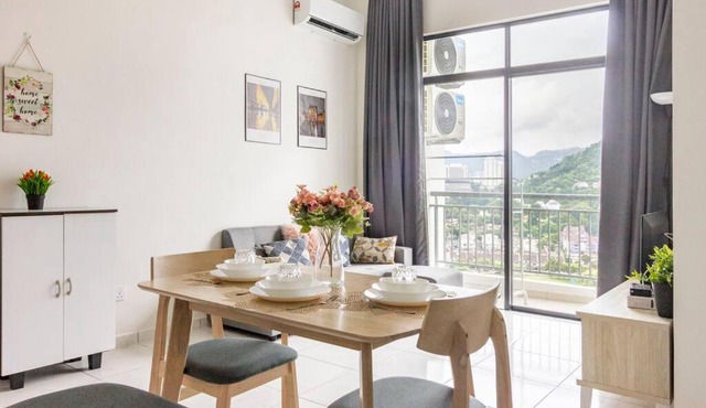 Suites Bayan Lepas