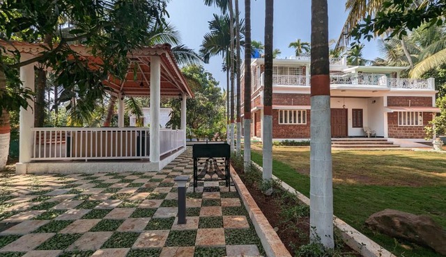 Sundeck Villa