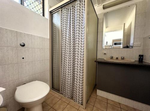 Sunflower Motel