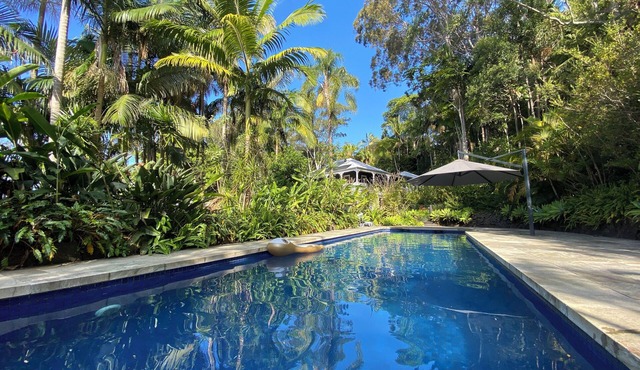 Sunnycrest Hinterland Heaven, Between Byron and Bangalow