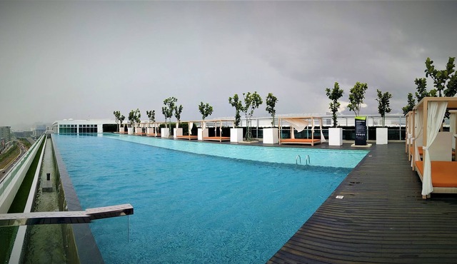 Sunset Sea View Vacation Condos & Infinity Pool