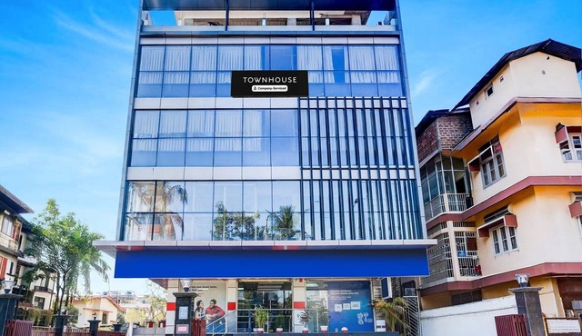 Super Townhouse Bhangagarh Bus Terminal