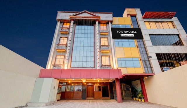 Super Townhouse Godavarikhani Bus Terminal Formerly Sai Leela Residency