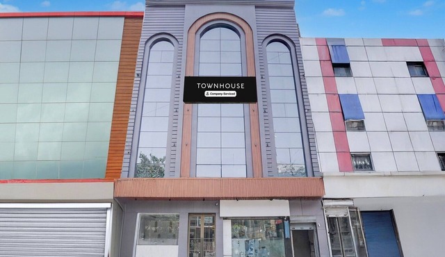 Super Townhouse Karol Bagh