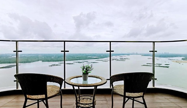 SUPERB SEAVIEW ROYAL STRAND DANGA BAY COUNTRY GARDEN