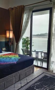SwissBelResidence Studio With King Bed