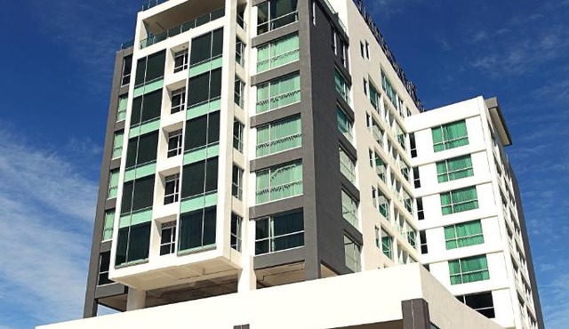 Symphony Suites Hotel