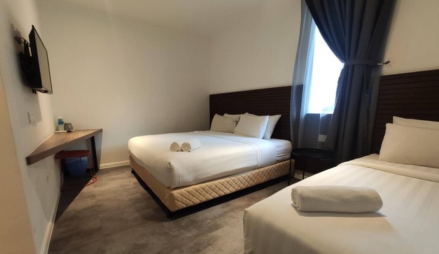 T Hotel Tandop