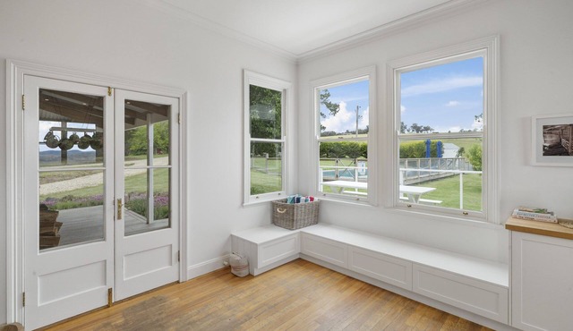 Tabletop Farm: 4 BR, 2 BA House in Tolmie, Sleeps 11 in Tolmie