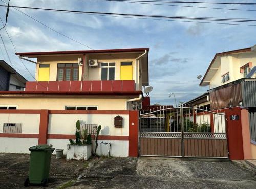 Tang's Crib