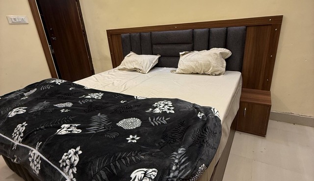 TB Homestay- 1min to Taj Mahal
