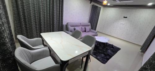 The Alpine Lakeview suite 1