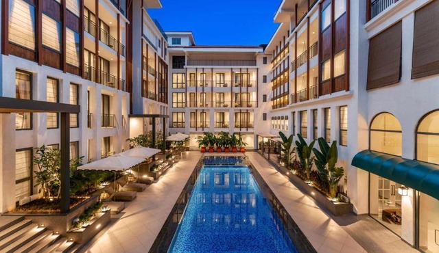 The Astor - All Suites Hotel Candolim Goa
