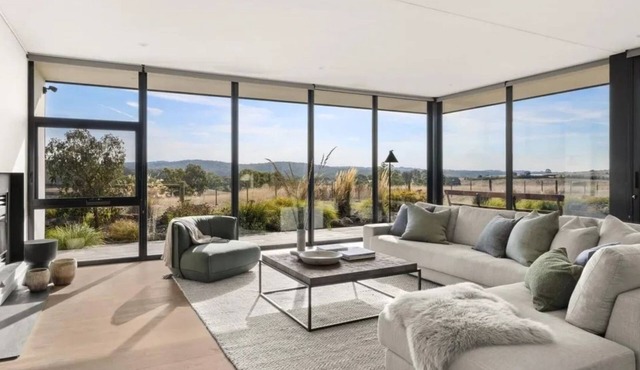The Bothie - Luxurious Off Grid Living in Shepherds Flat