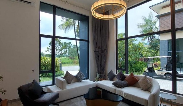 The Curator Villa at Forestcity