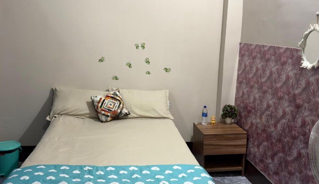 The Glory Apartment room 2