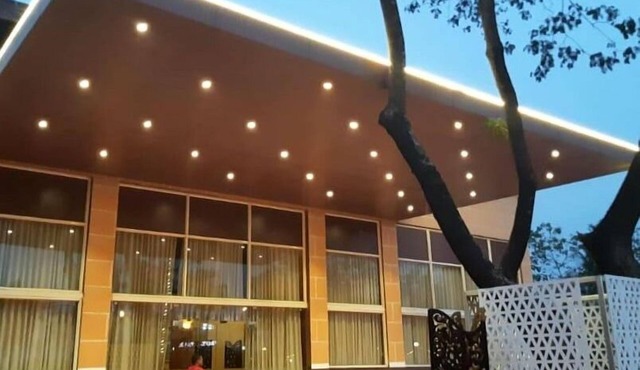 The Grand Neelam Hotel