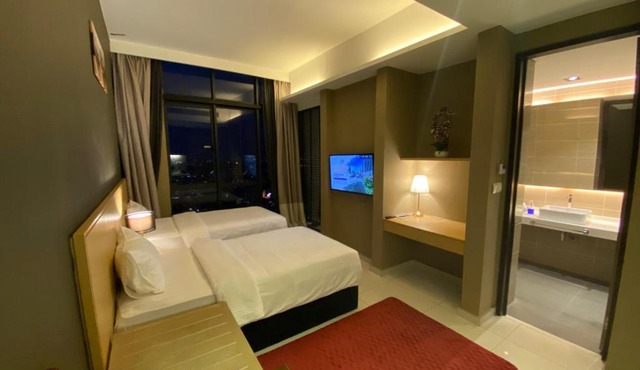 The Honeymoon Haven - 99 Residences