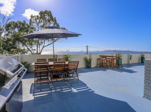 The Point 10, 5-7 Mitchell St - stunning water views