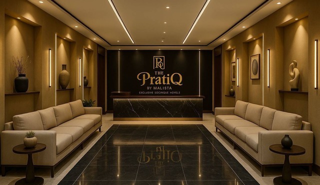 The PratiQ Luxe - Paschim Vihar