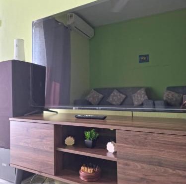 The Sunset Terrace, Ocean View Resort-Teluk Kemang, Sea Views, Walk to beach, Netflix, Beverages & Snacks