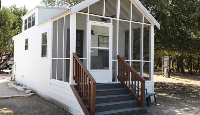 Tiny Home nestled along the San Gabriel River. in Liberty Hill