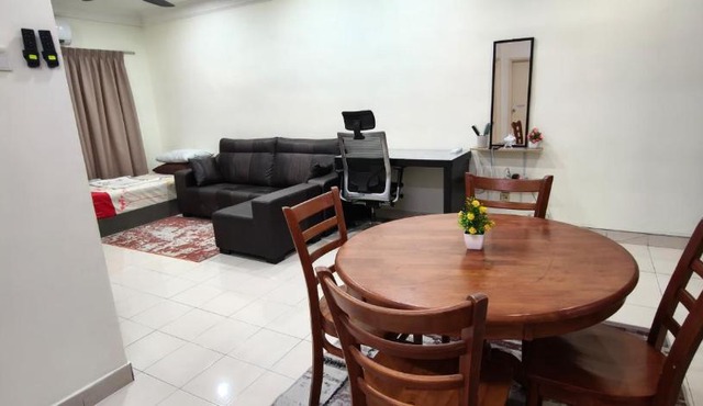 Tokmad Homes - Homestay near Mines shopping mall 600mbps WIFI Netflix