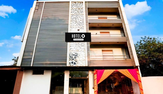 Townhouse Dallupura Road Noida