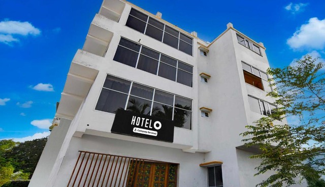 Townhouse Kolkata Padmapukur Lake