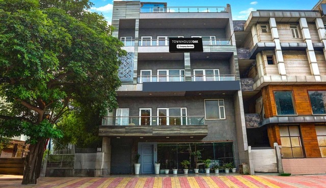 Townhouse Oak Rohini Sector 23