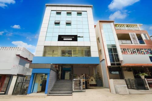 Townhouse Oak Whitefield Railway Station Kadugudi Whitefield