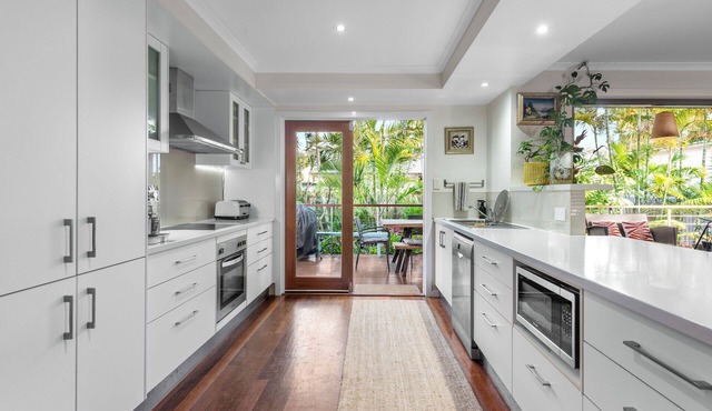 "Tranquil Hideaway in Central Redcliffe" in Redcliffe