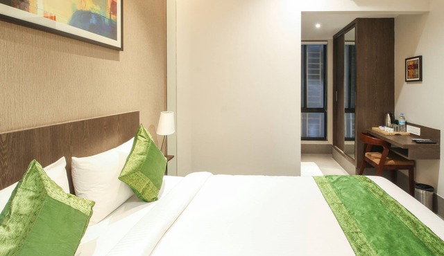 Treebo Elite Residency - 2 Kms From Railway Station