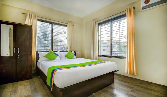 Treebo Sayaji Residency