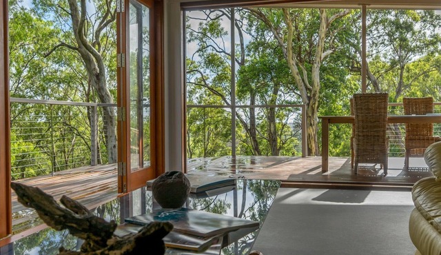 Treehouse Escape - enjoy nature, escape the pressures of your busy life. in North Maleny