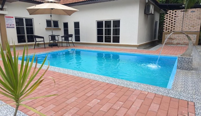 TTJ Pool Homestay